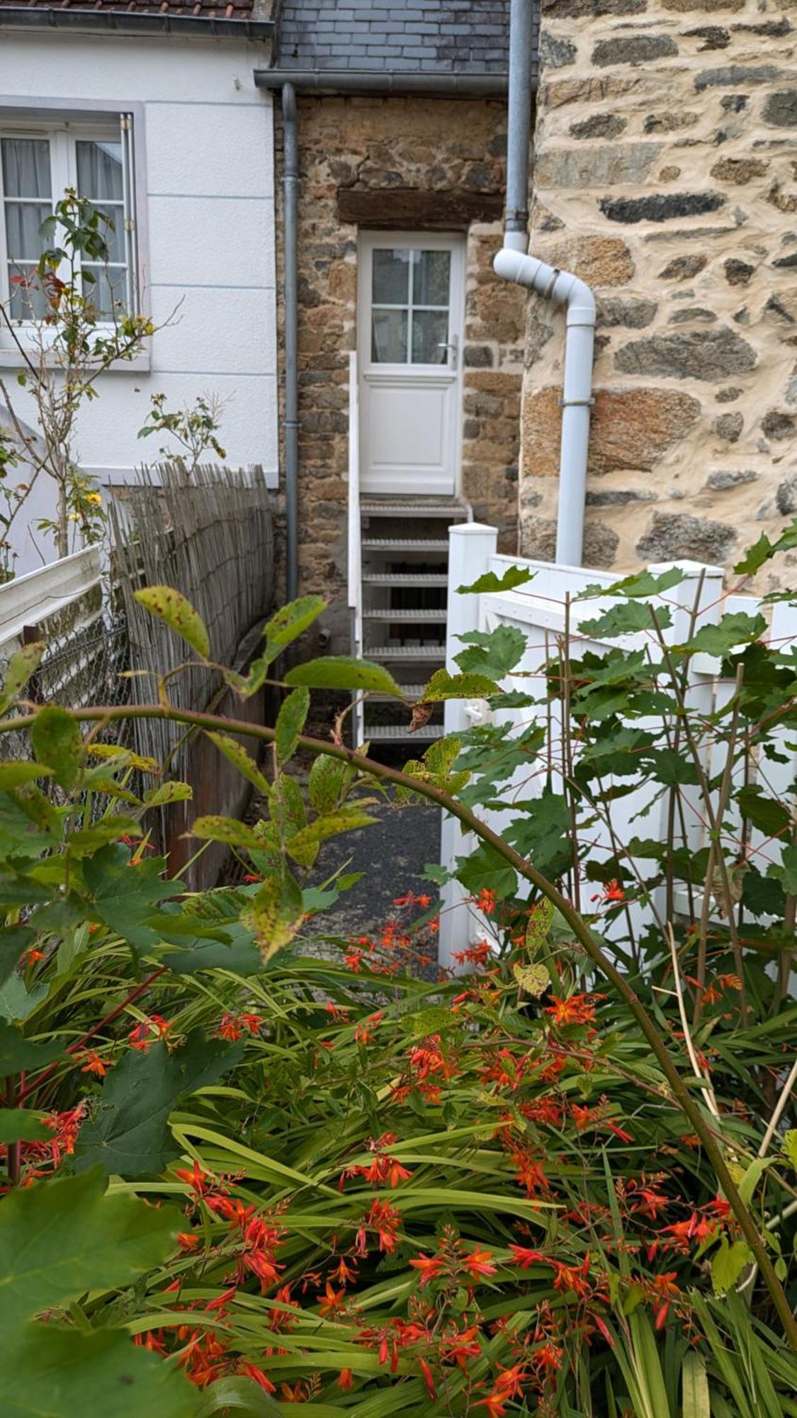 Gourmandise Apartment Coutances Bagian luar foto